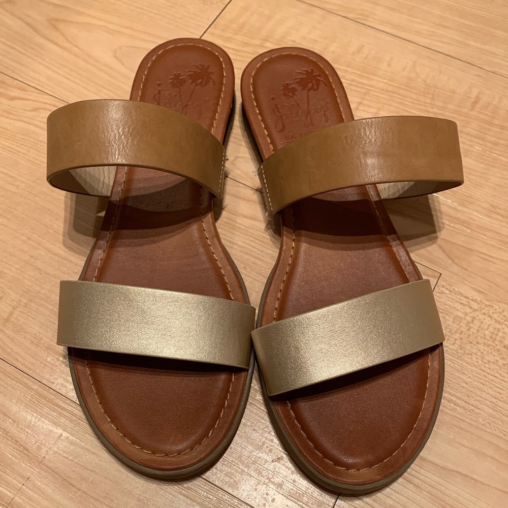 Two-tone leather slider sandals